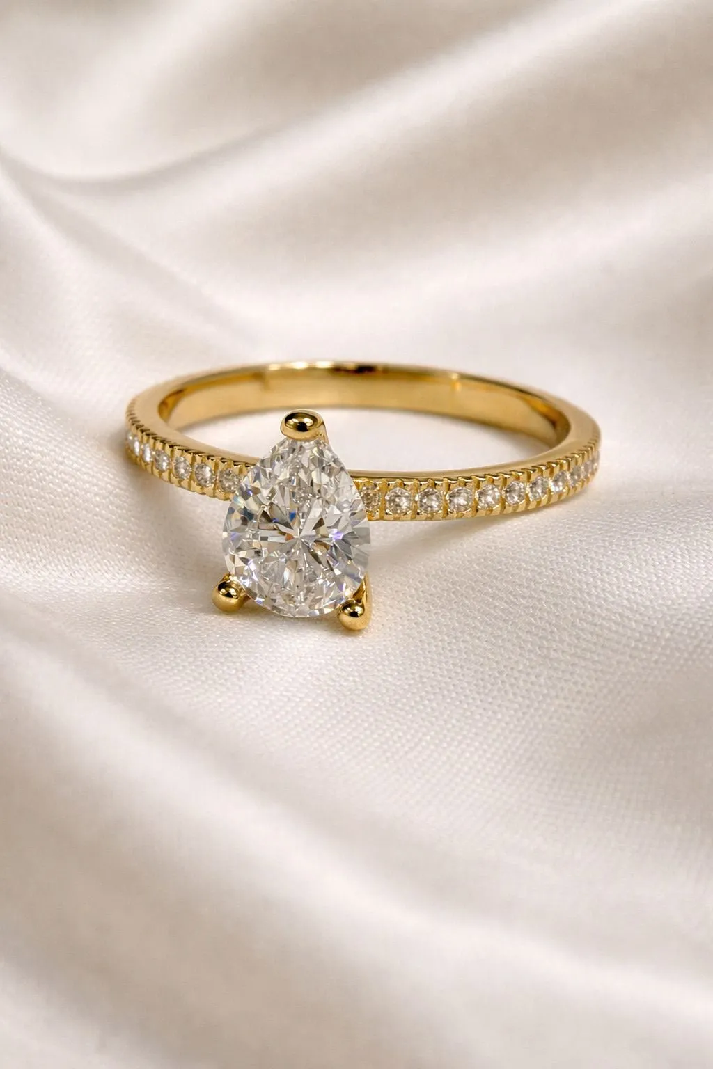 Favori Marka Damla Tektaş Model Yüzük