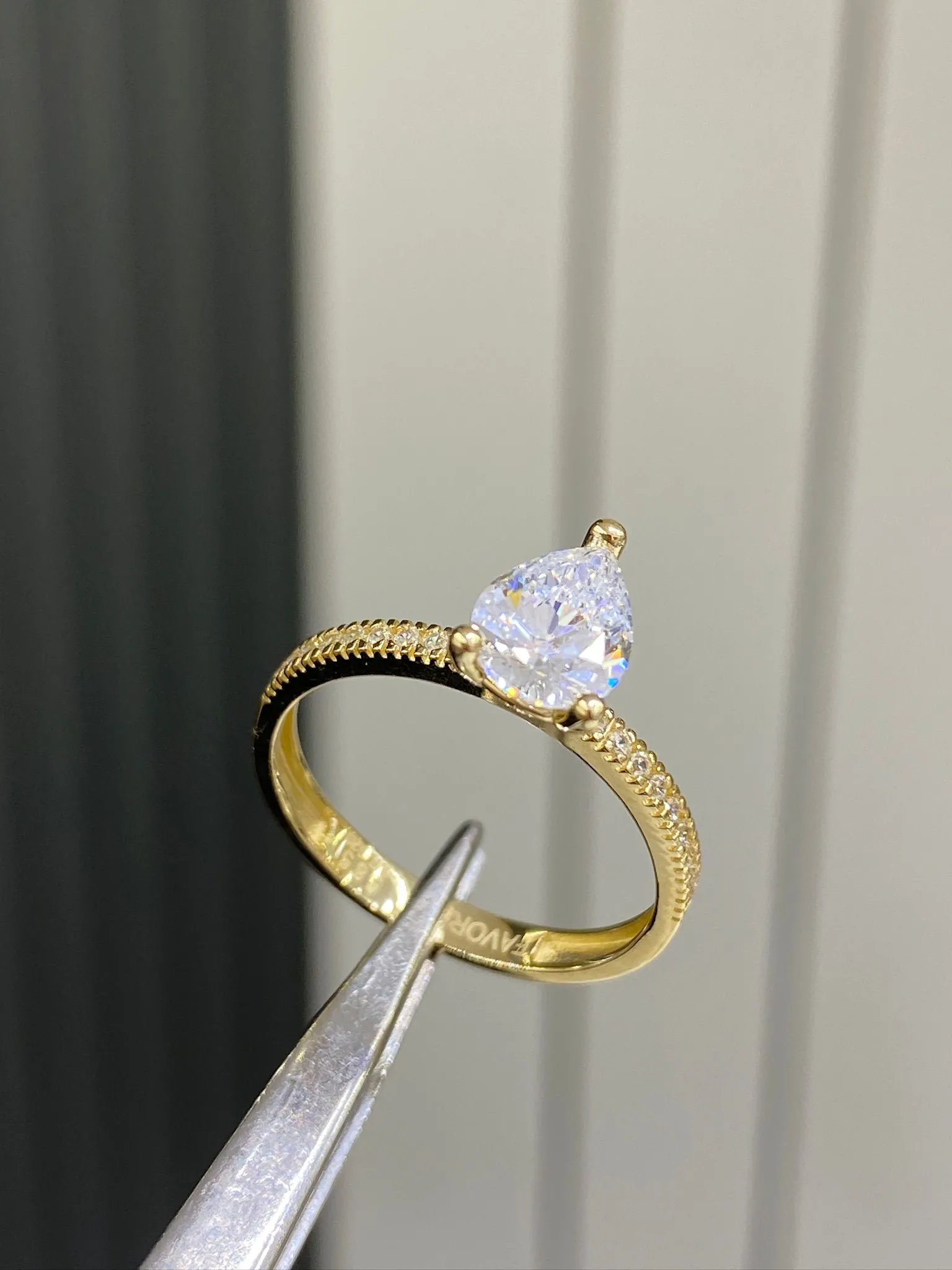 Favori Marka Damla Tektaş Model Yüzük