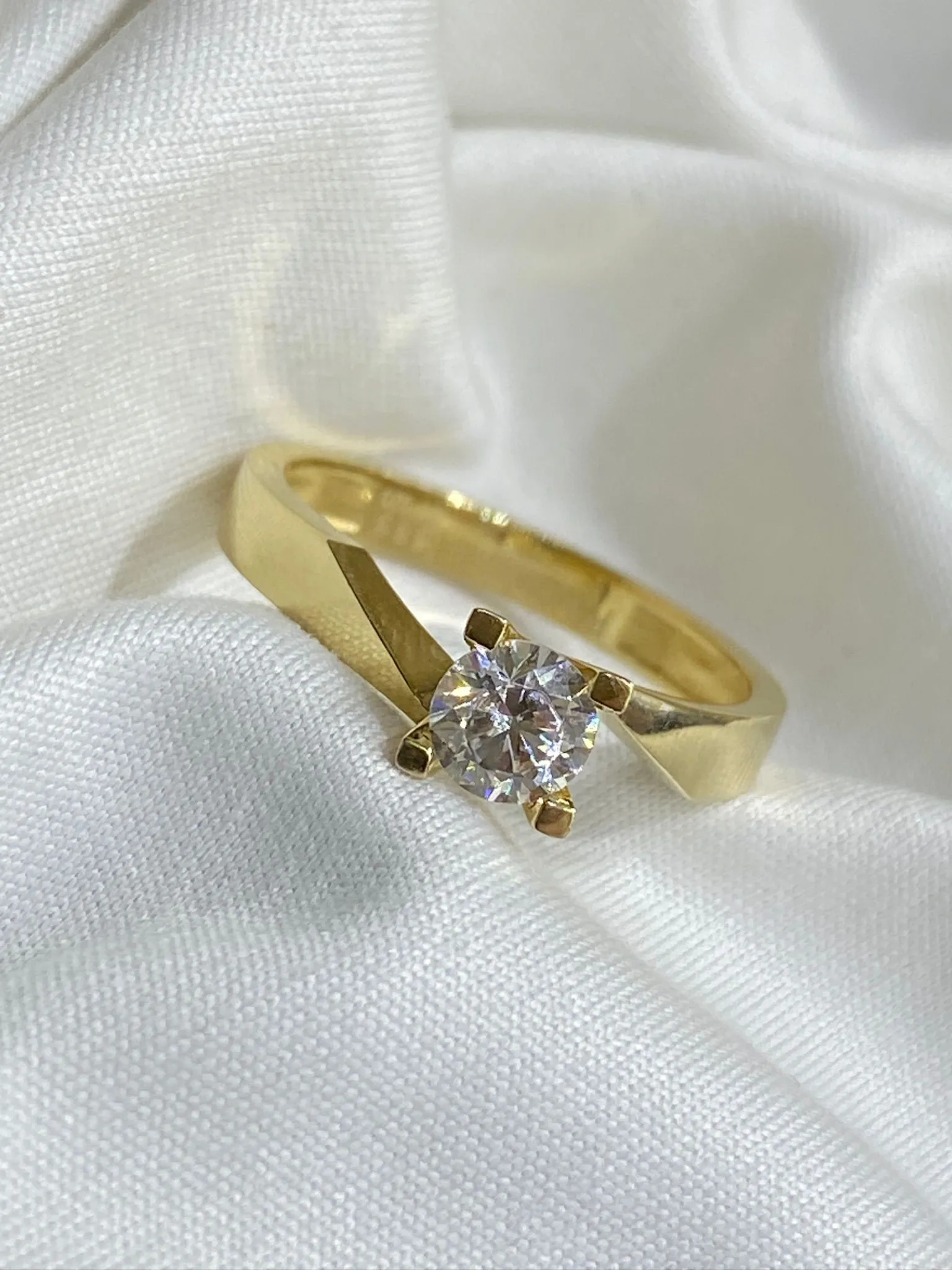 Favori Marka Tektaş Model Yüzük