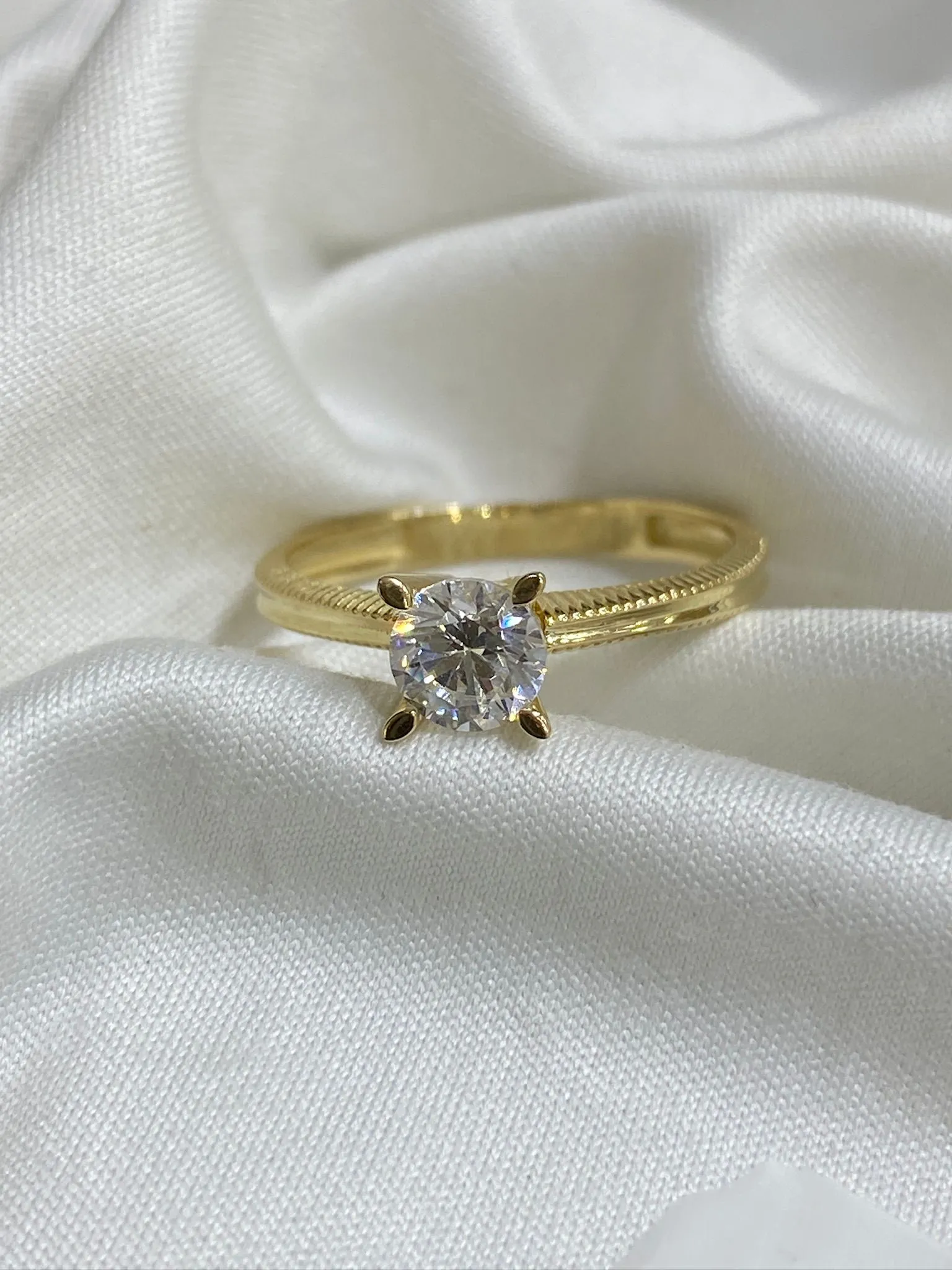 Favori Marka Tektaş Model Yüzük