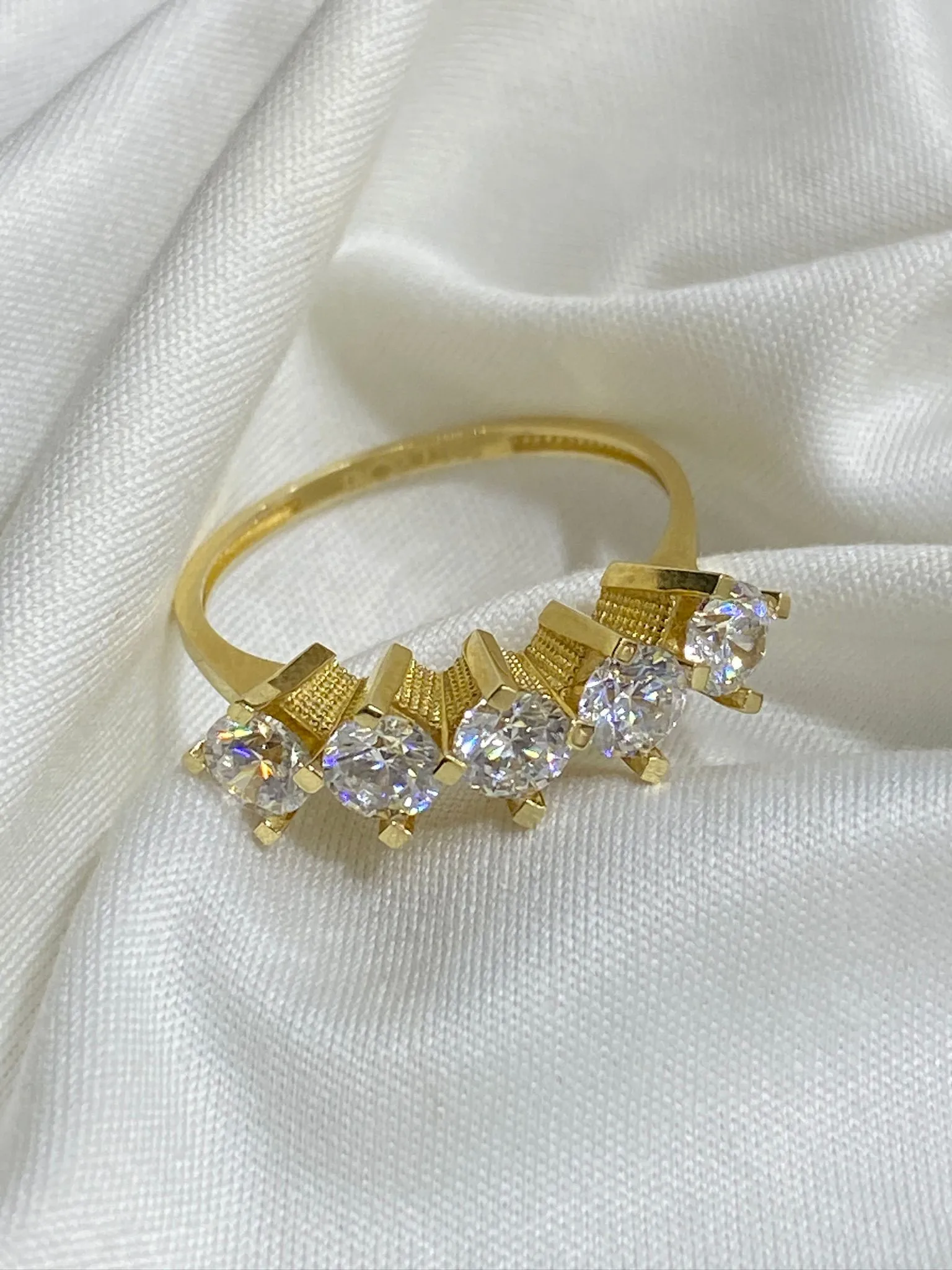 Favori Marka Beştaş Model Yüzük