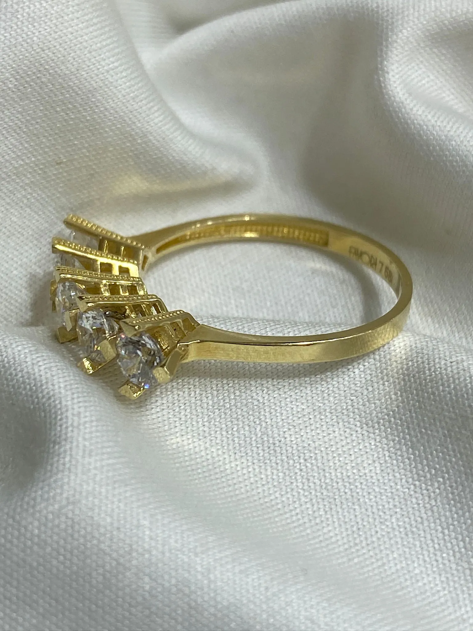 Favori Marka Beştaş Model Yüzük