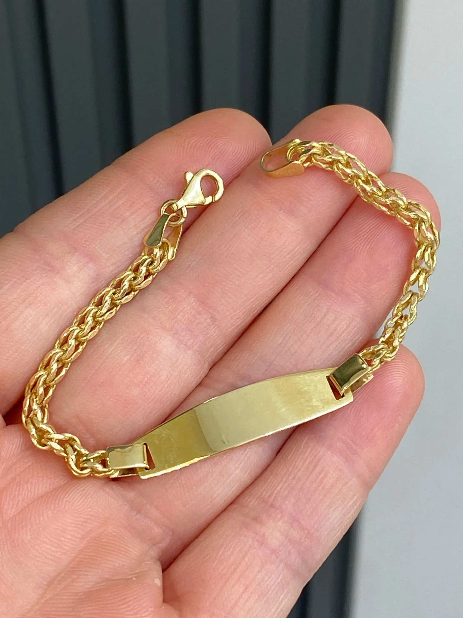 Favori Marka Plakalı Çocuk Model Bileklik