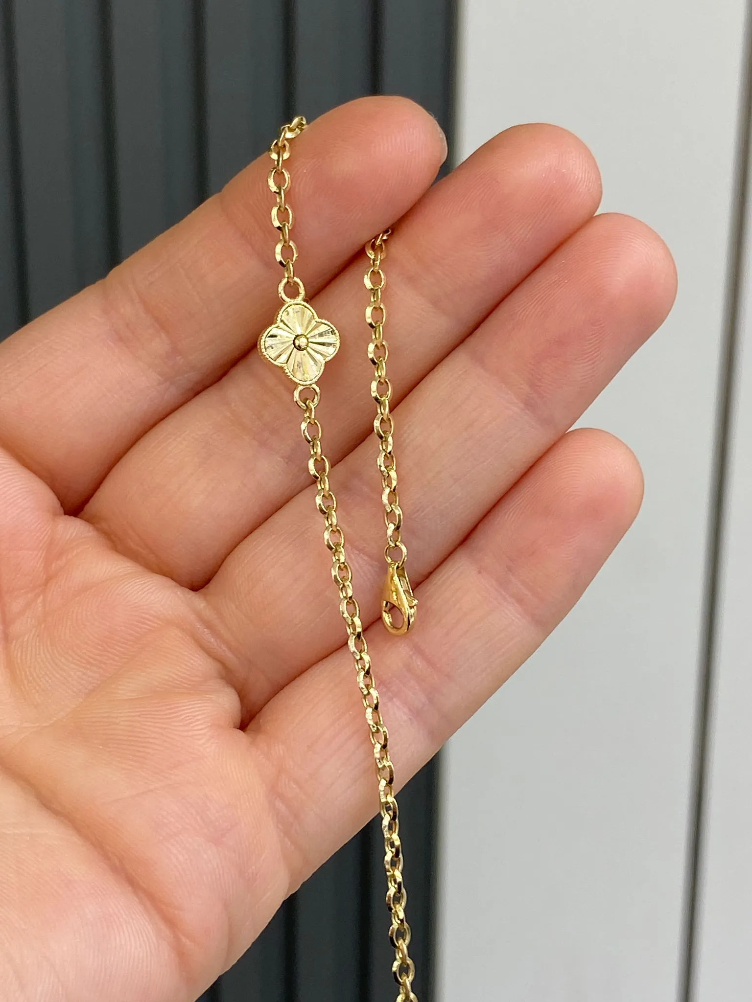 Favori Marka Yonca Model Bileklik