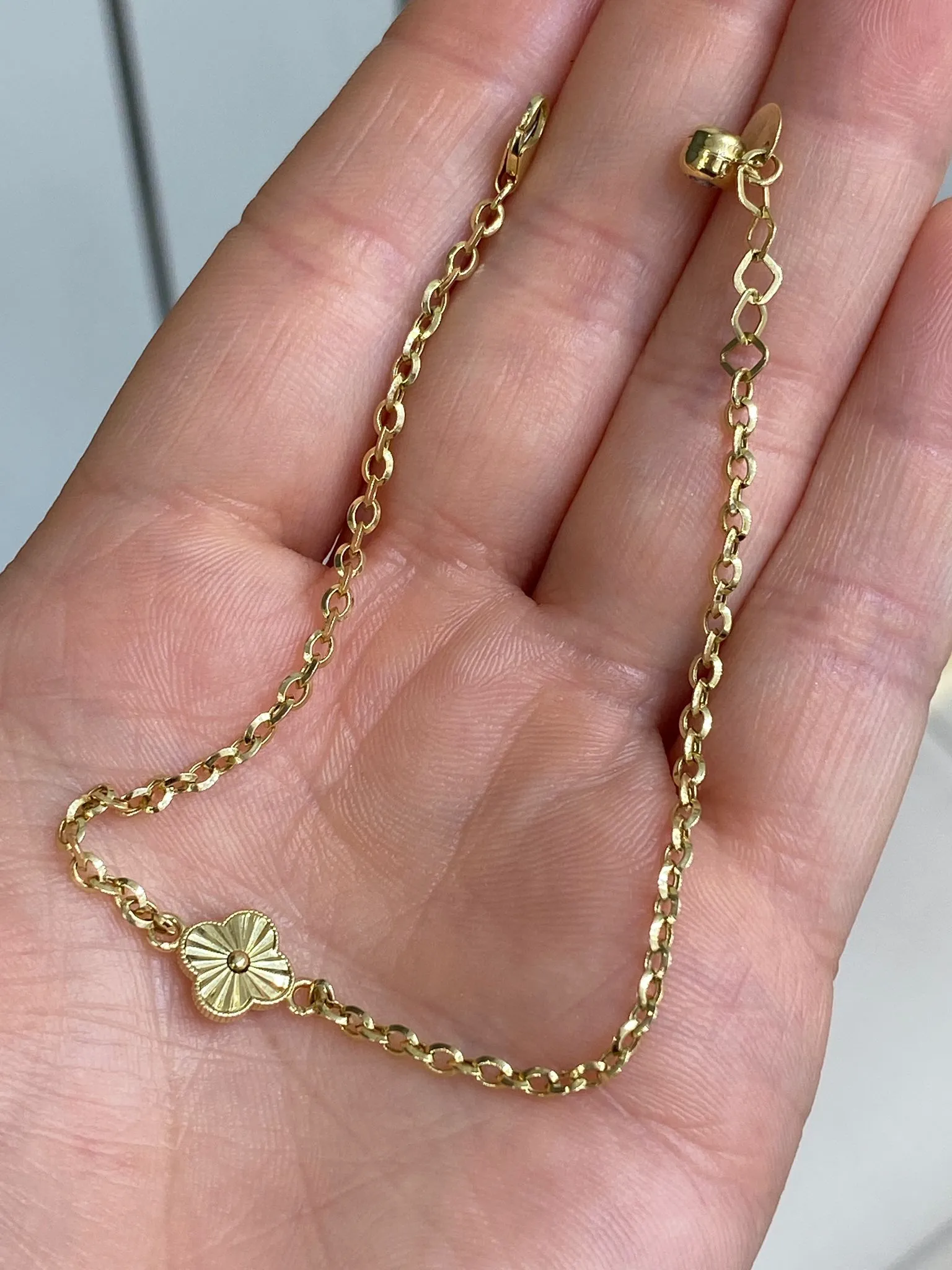 Favori Marka Yonca Model Bileklik