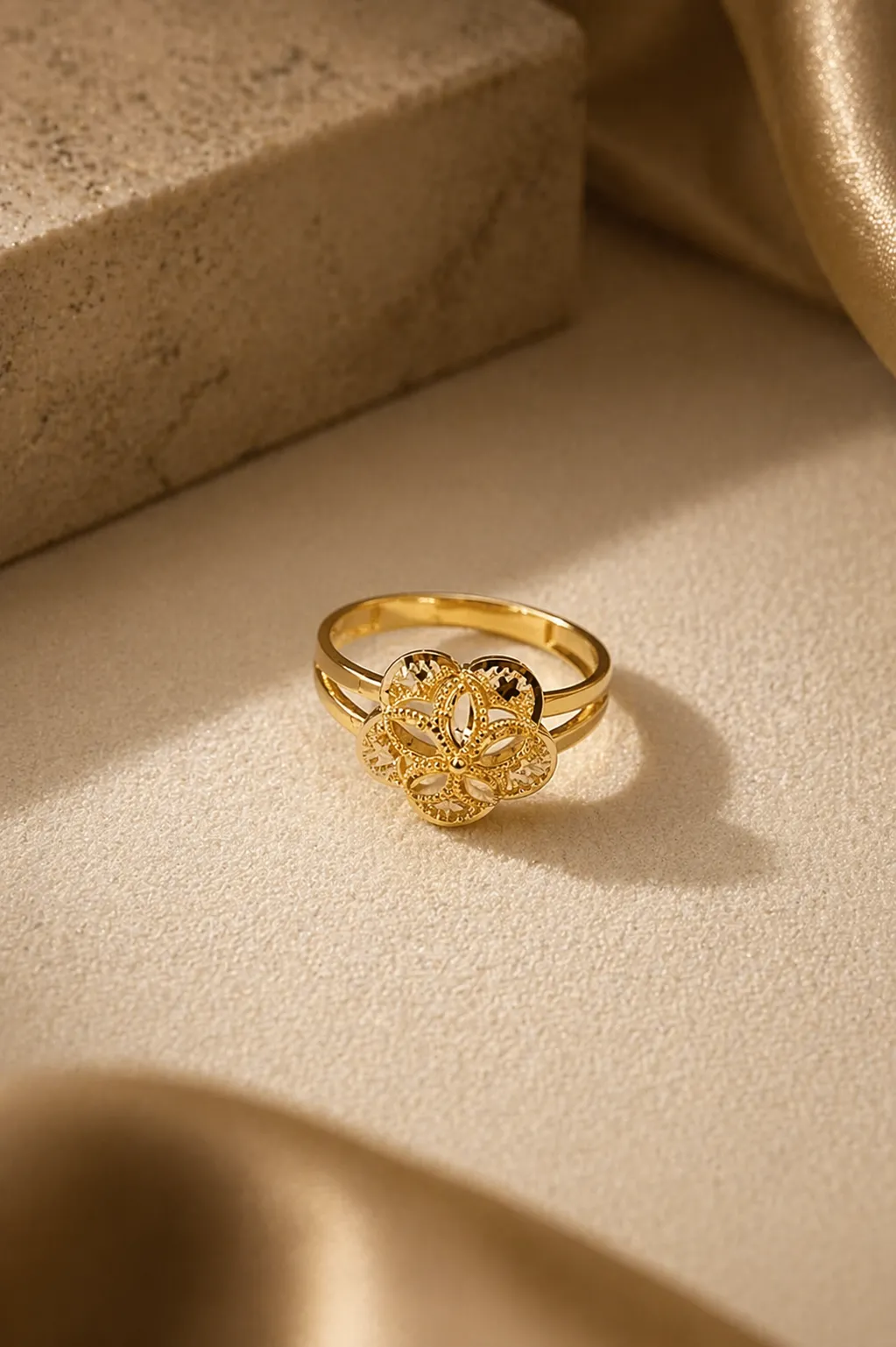 Favori Marka Tasarım Model Sarı Renk Yüzük