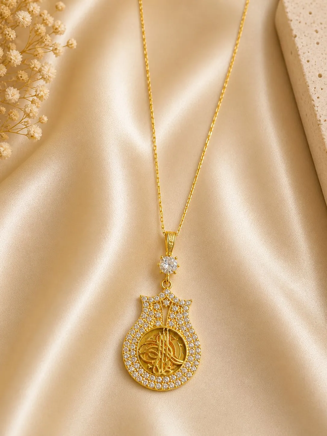 Favori Marka Tuğralı Model Kolye