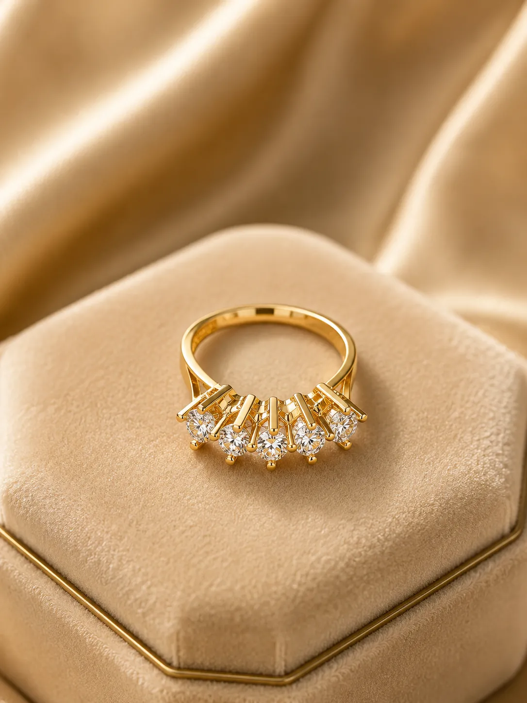Favori Marka Beş Taş Model Yüzük