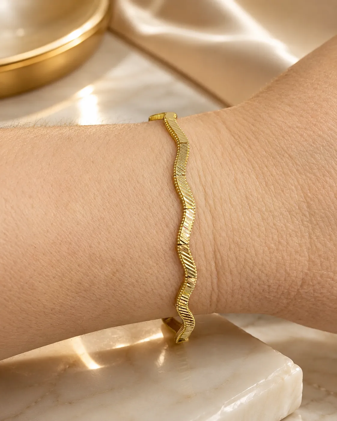 Favori Marka Zig Zag Model Bileklik