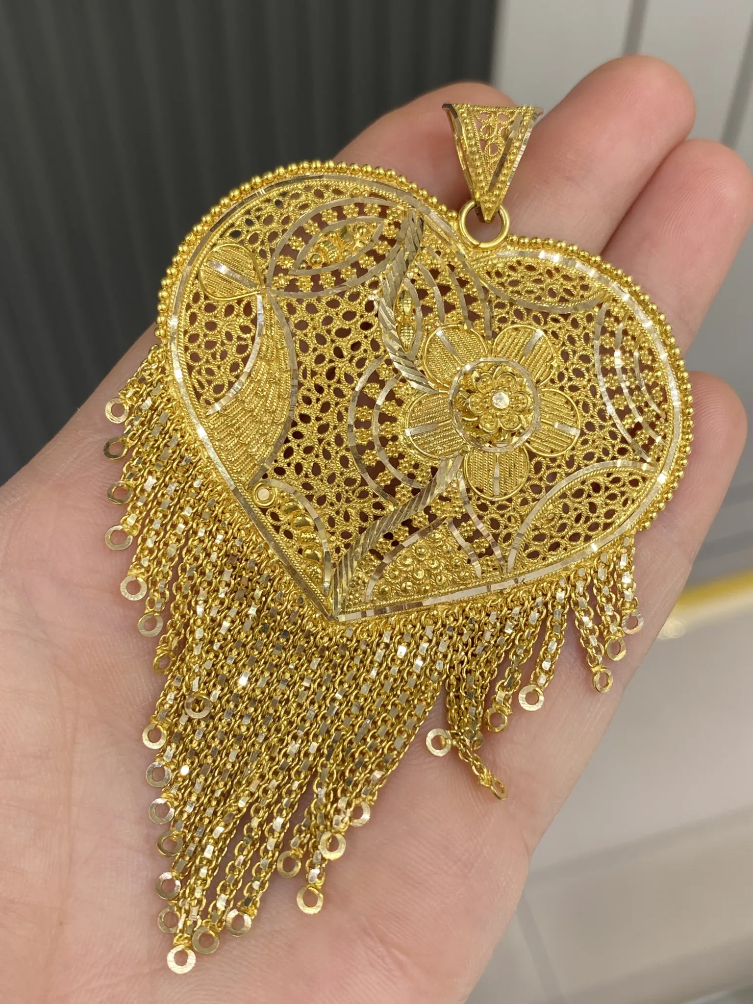 Favori Marka Hint İşi Kalpli Model Uç