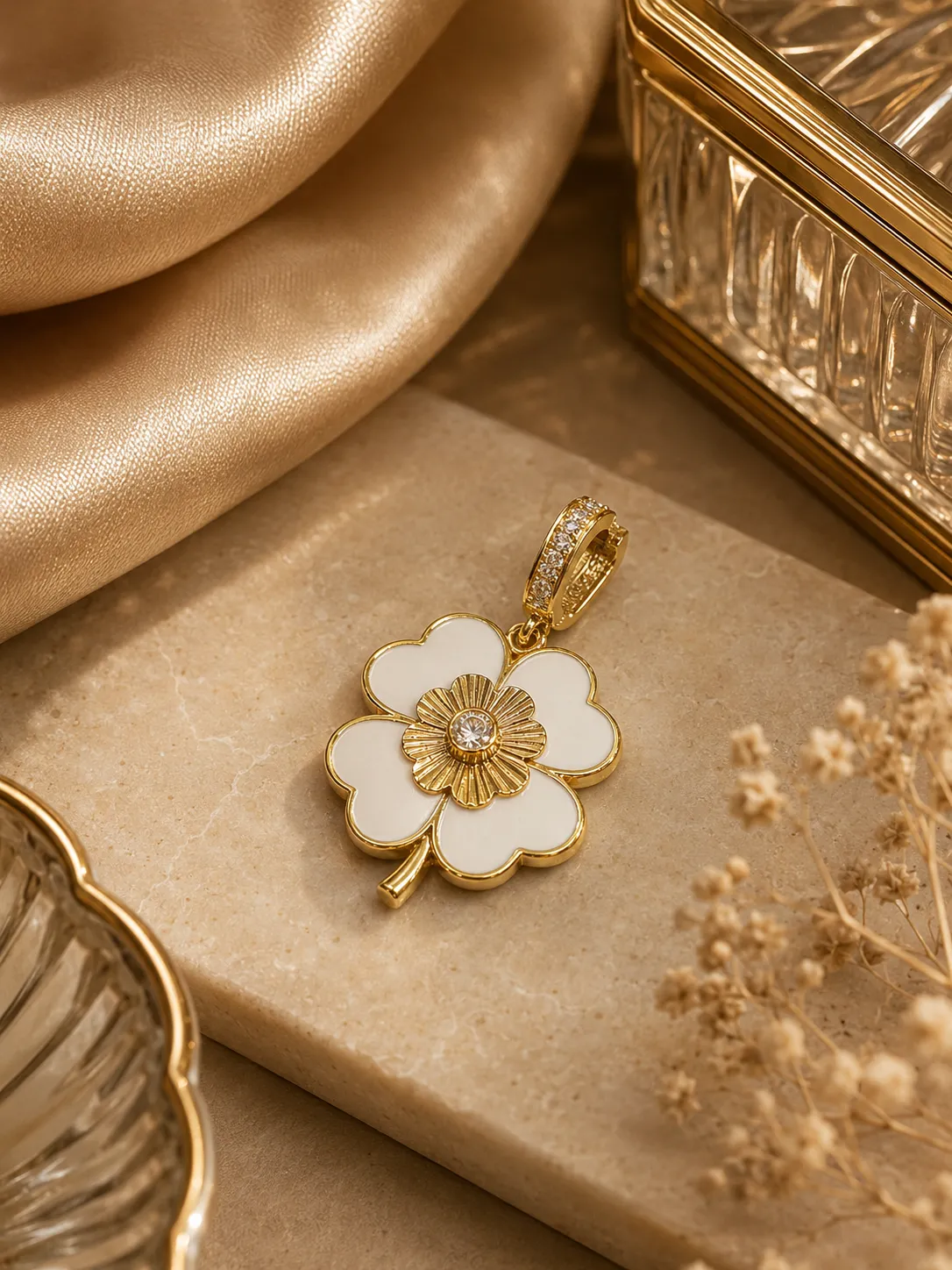 Favori Marka Charm Model Uç