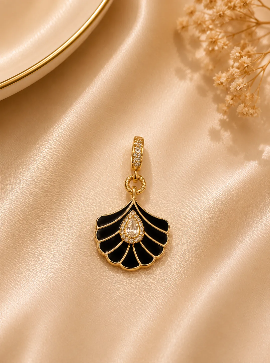 Favori Marka Charm Model Uç