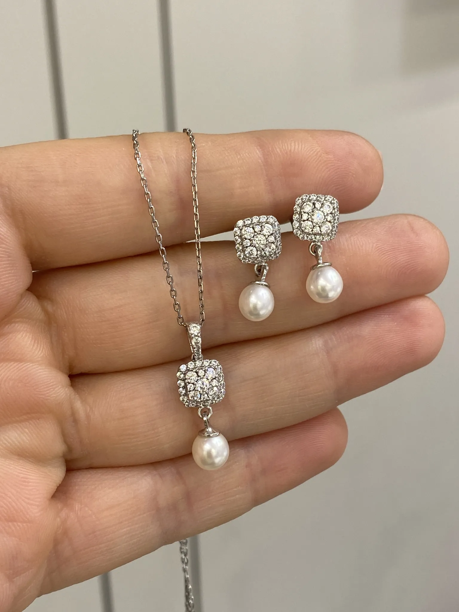 Favori Marka Baget Model İncili Takım