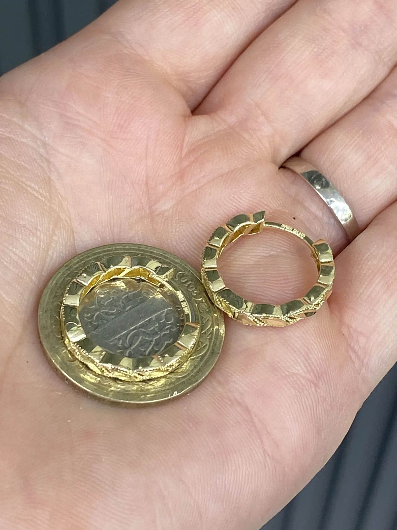 Favori Marka Kalemli Model Küpe