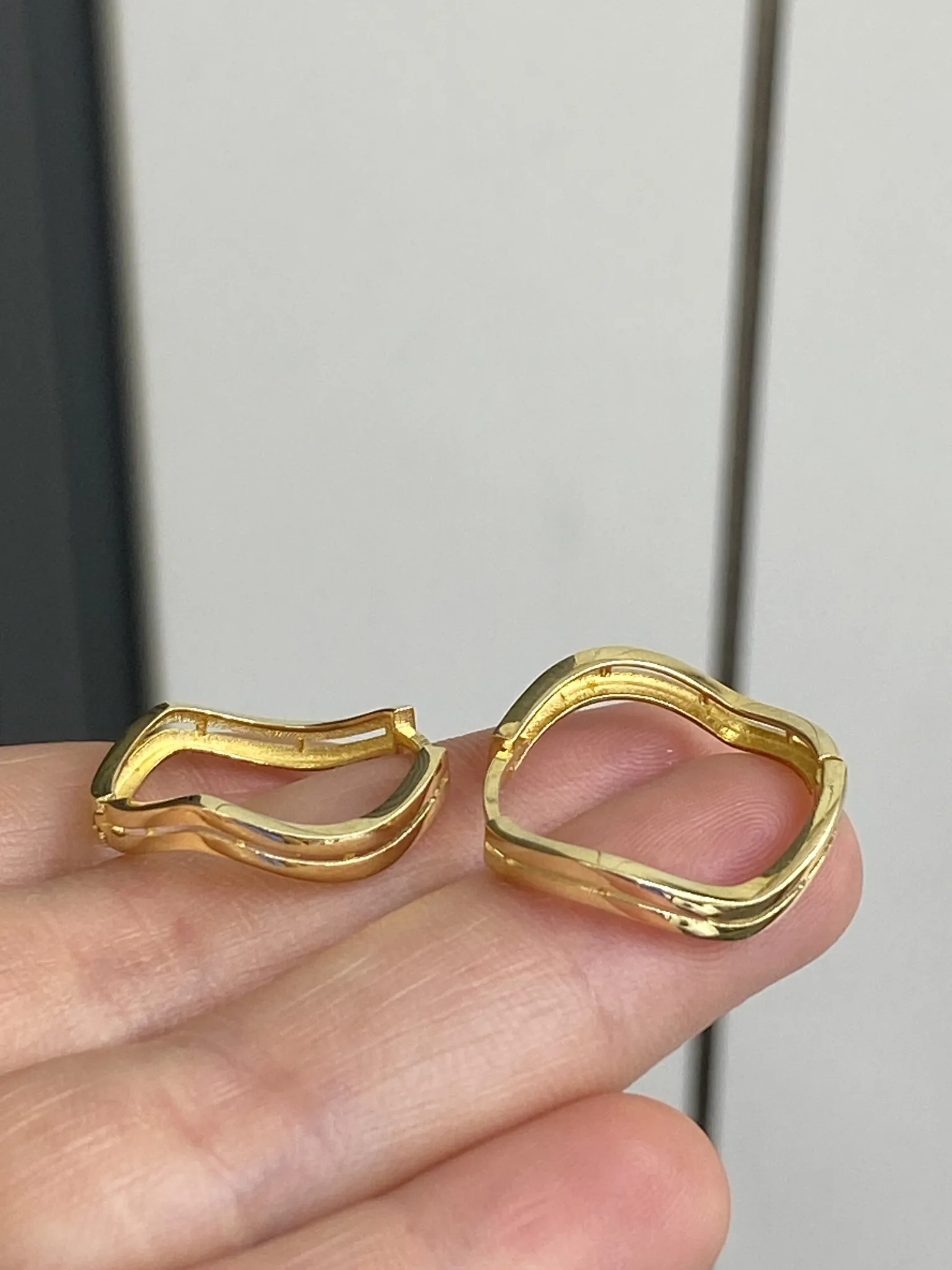Favori Marka İtalyan Model Halka Küpe