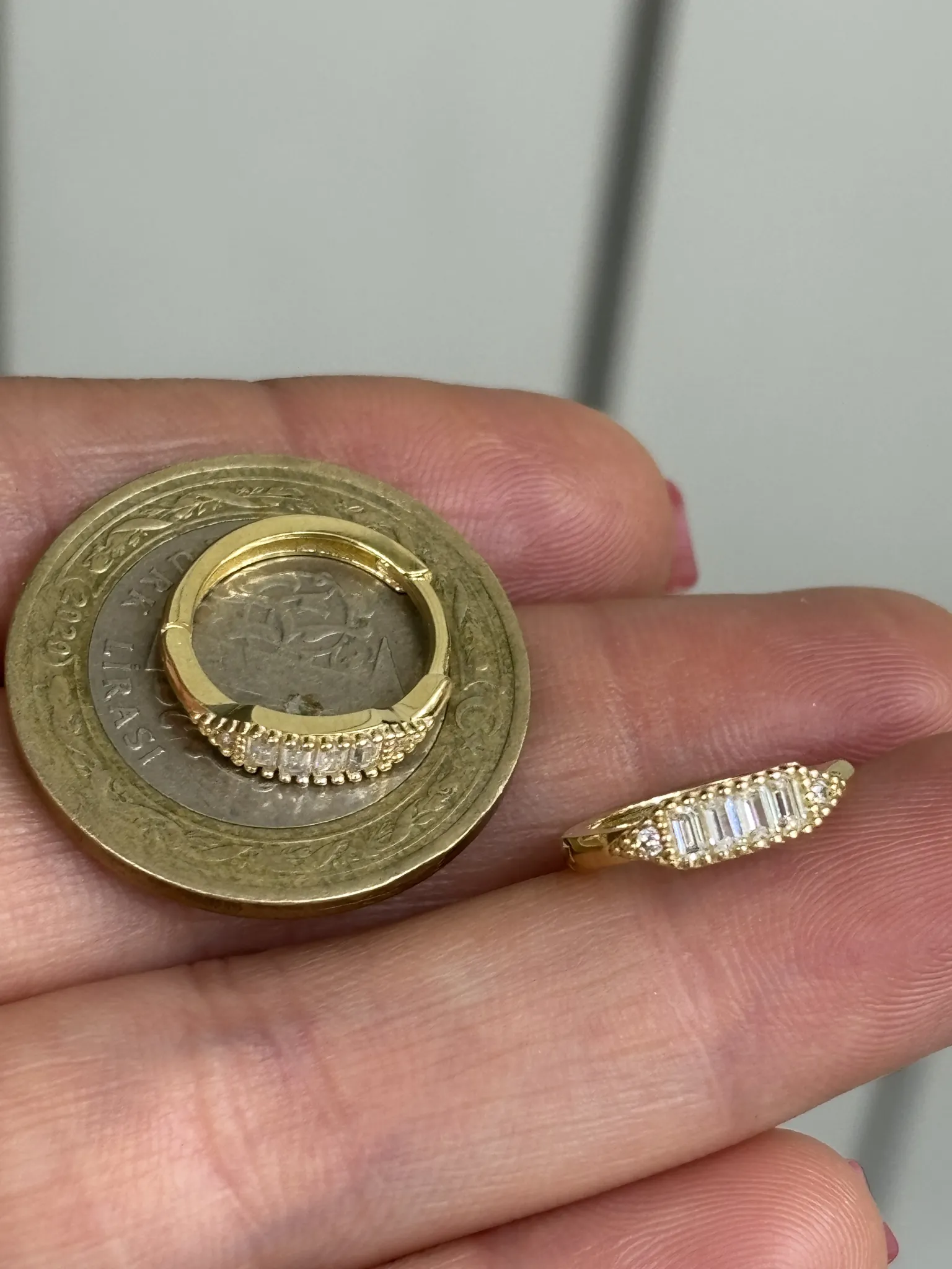 Favori Marka Baget Model Küpe