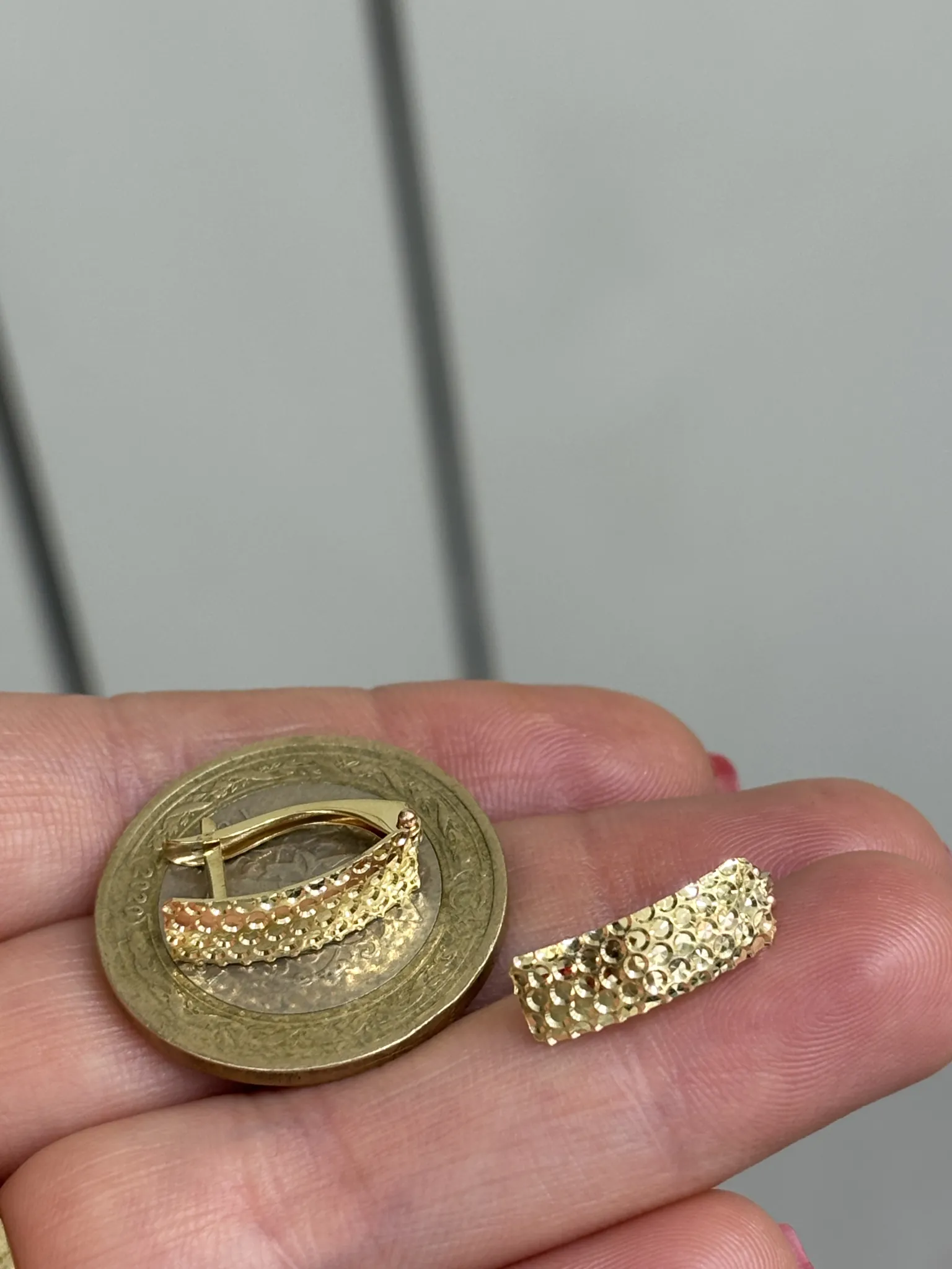 Favori Marka Kalemli Model Küpe 