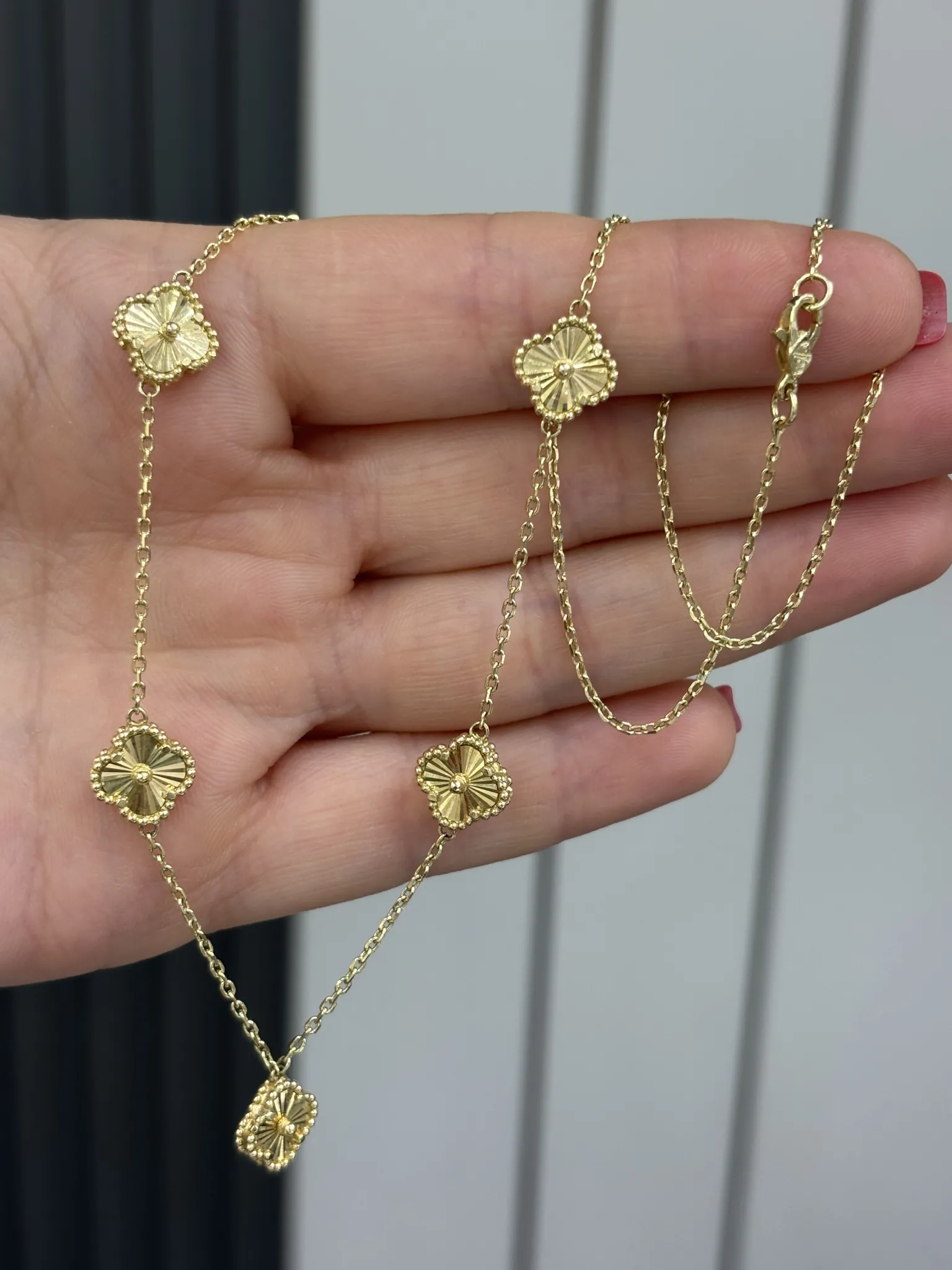 Favori Marka Yonca Model Kolye