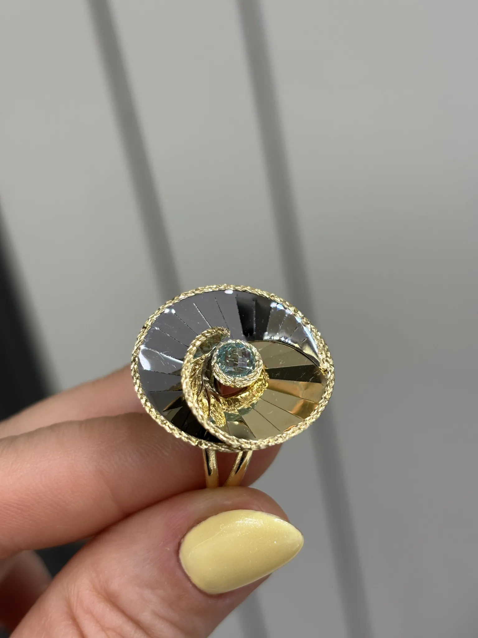 Favori Marka Tasarım Model Yüzük 
